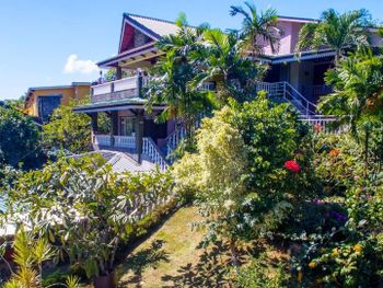 ROMANCE BUNGALOWS 2*