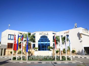 DESSOLE CATARACT RESORT