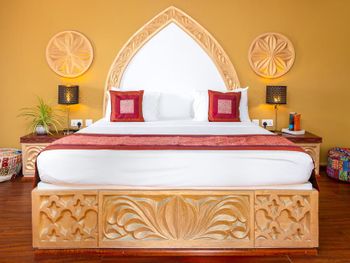 NATURAL KENDWA VILLA 4*