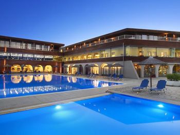 BLUE DOLPHIN HOTEL 4*